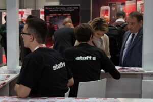 Trade Show Staff Training Tips for Better Engagement