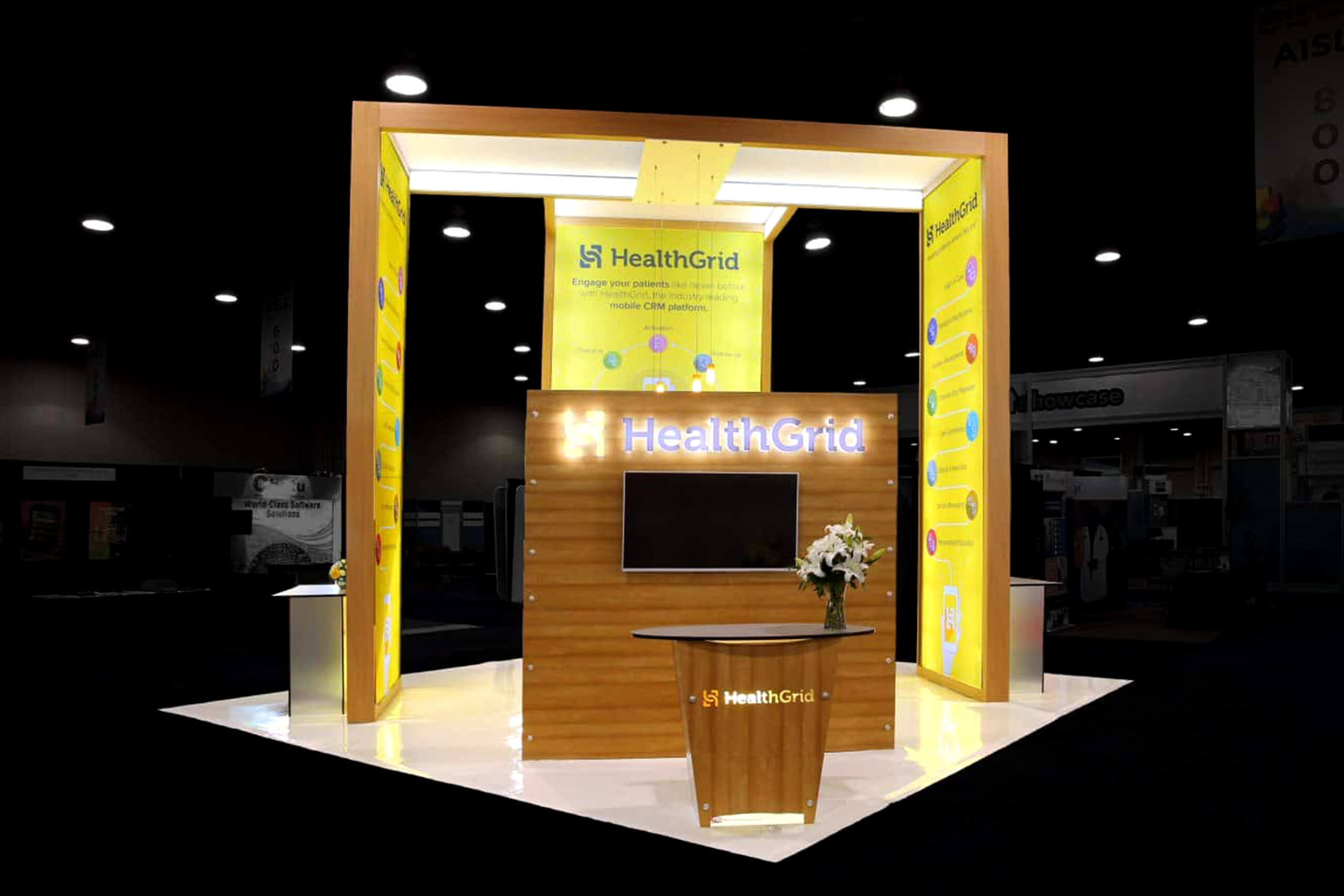Health Grid’s stunning 20x20 trade show booth at HIMSS