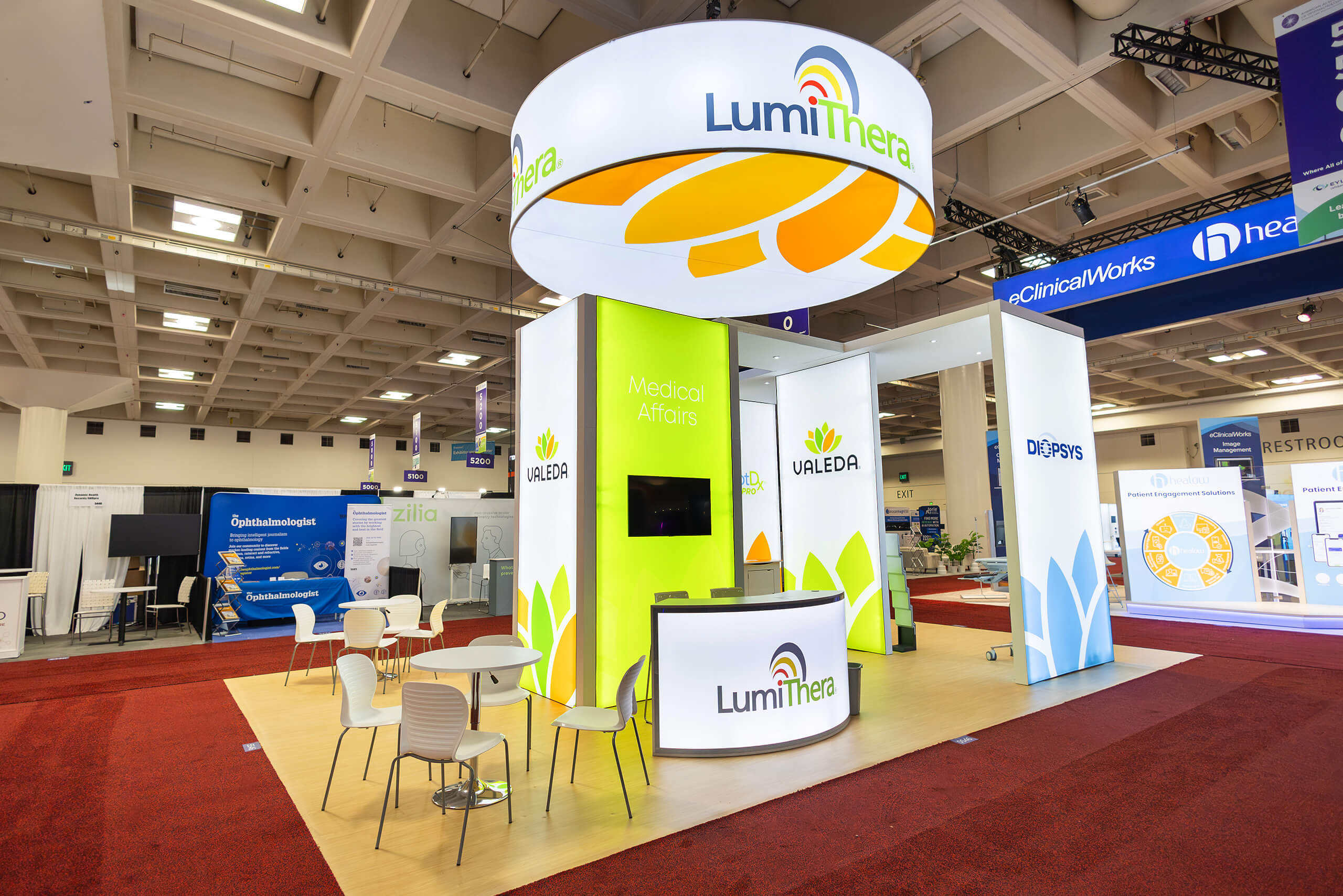 LumiThera 20x30 exhibit rentals at NASS show