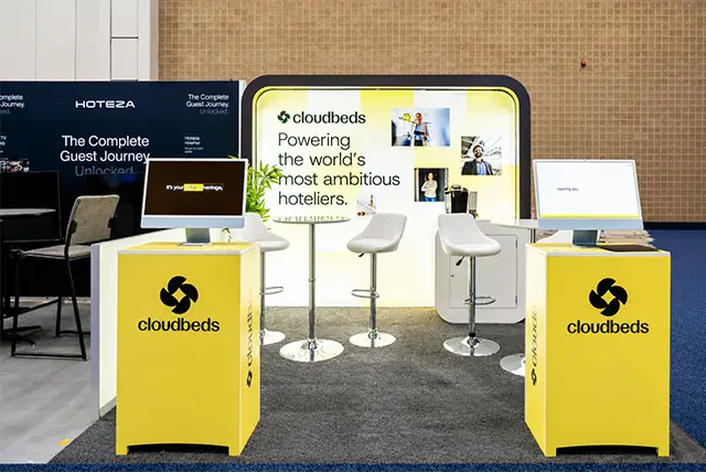 10x10 Trade Show Display for Cloudbeds at HITEC, Designed and Built by Exponents in San Antonio